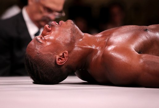 Boxeador morre apos ser nocauteado em combate