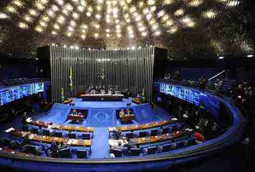 Congresso aprova LDO sem impositividade das emendas do relator