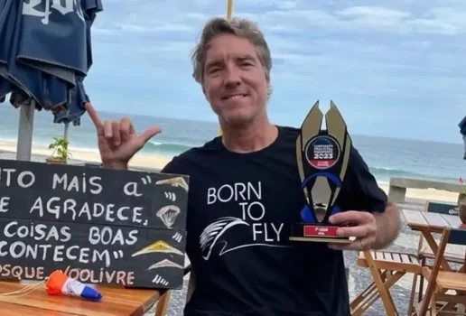 Bicampeao brasileiro de asa delta morre apos queda de parapente no Rio