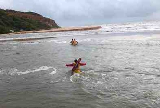 Buscas corpo de bombeiros praia conde 01