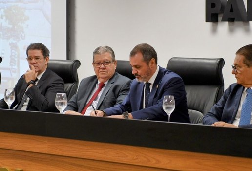 Joao Azevedo prestigia posse de novo superintendente da Policia Federal da Paraiba e destaca integracao entre as Forcas de Seguranca