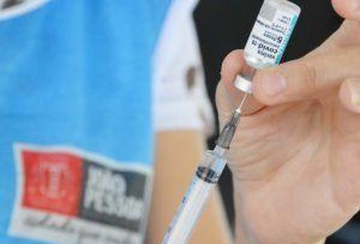 Vacinação retoma na quarta-feira (13) em JP