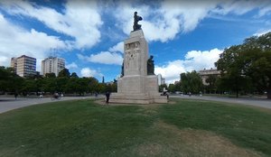 Praça central da cidade de Bahía Blanca, na Argentina