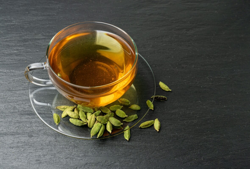 Chá de cardamomo (Imagem: Ermak Oksana | Shutterstock)