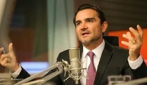 Celso Sabino confirma a Lula que deixara Ministerio do Turismo