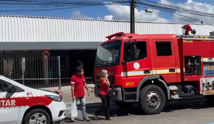 Corpo de bombeiros fogo shopping popular
