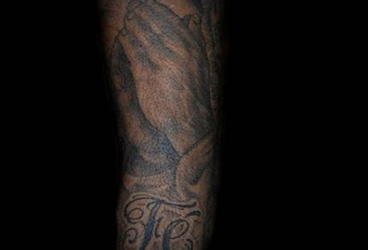 Naymar publicou uma foto da tatuagem que tem