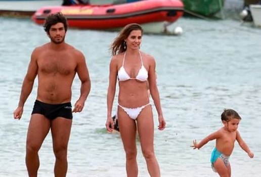 Deborah secco e familia