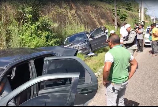 Acidente dois carros br230 acesso oeste betinho nascimento