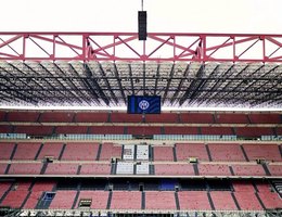 We know the stadium all too well Its time to make the floor shake Forza Inter Inter Verona