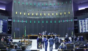 Câmara dos Deputados aprova PEC que isenta igrejas de IPTU.