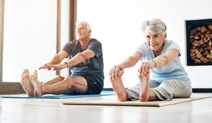 O pilates é ideal para quem deseja envelhecer com autonomia (Imagem: PeopleImages.com - Yuri A | Shutterstock)