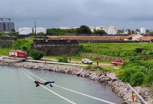 Surto dormindo cordas porto cabedelo foto facebook