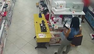 Mulher colocou objeto em sacola e fugiu da loja