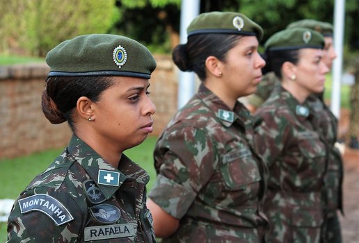 Mulheres no exercito