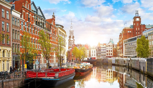 Fora das rotas mais comuns da Europa, há destinos ideais para quem ama música, história e gastronomia (Imagem: Yasonya | Shutterstock)