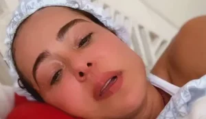 Ex atriz da Globo Cassia Linhares faz alerta apos pegar infeccao alimentar