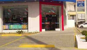 Farmacia invadida jose americo cofre 90 mil assalto