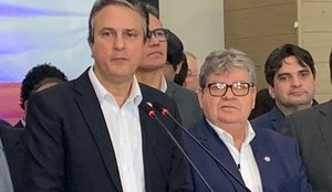Ministro Camilo Santana anunciou retomada de obras
