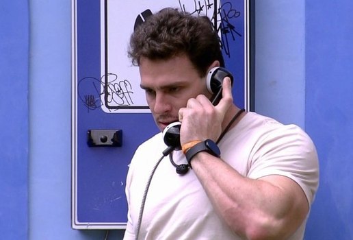 Gustavo atendeu segundo toque do Big Fone no BBB23