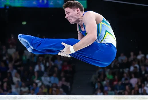 Diogo soares vai a final da ginastica art paris