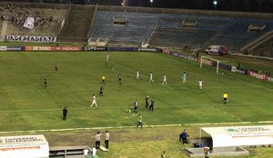 Botafogo-PB e São Paulo Crystal se enfrentam no estádio Almeidão
