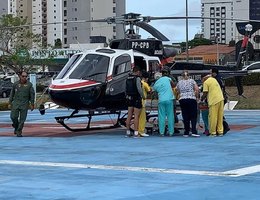 Acidente com caçamba deixa um ferido e mobiliza helicóptero na Paraíba