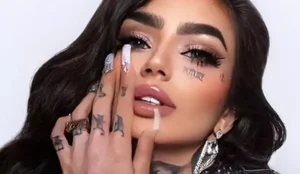 Cantora brasileira morre durante cirurgia plastica em clinica na Turquia