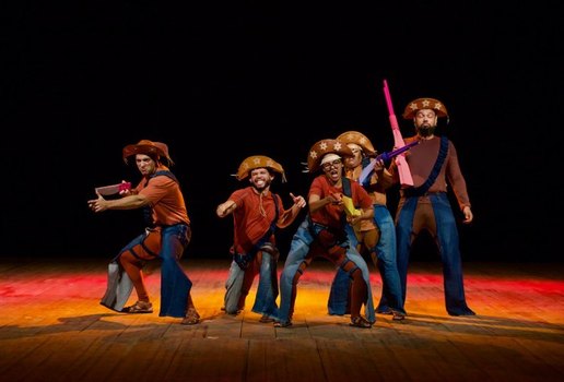 Espetaculo Lampiaco o Rei do Cangao no Theatro Santa Roza