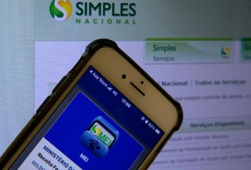 As empresas excluídas têm até 31 de janeiro para pedir o regresso ao Simples Nacional