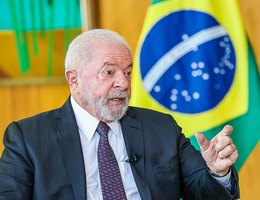 Viagem de Lula à China foi adiada em 24 horas