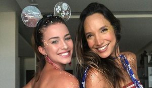 Laryssa Ayres e Maria Maya