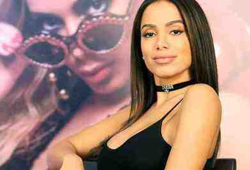 Anitta reclama de atraso de voo e extravio de bagagem da Avianca
