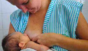 Senado aprova projeto que prevê direitos para a mãe solo