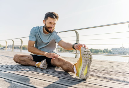 A flexibilidade corporal é essencial para a realização de atividades diárias e exercícios físicos (Imagem: muse studio | Shutterstock)