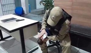 Policial bebe engasgado sape