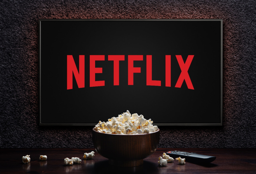 As estreias trazem enredos repletos de suspense, drama e ação (Imagem: Hamara | Shutterstock)