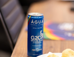 Agua no G20 sera servida em latas de aluminio reciclaveis 1