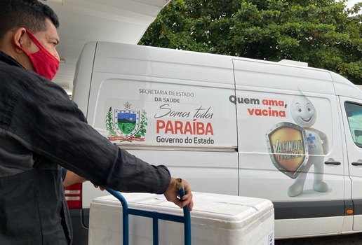 Paraíba distribui mais de 53 mil doses de vacina contra a Covid-19