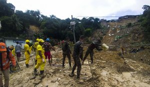 Sobe para 106 número de mortos em decorrência das chuvas em Pernambuco