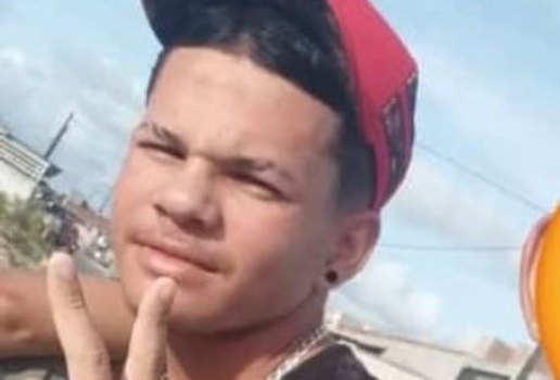 João Vitor, de 14 anos, morreu após ser baleado em uma abordagem da PM