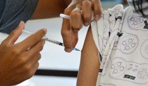 Dia D: João Pessoa aplica vacina contra a  Covid-19 em alunos da rede municipal