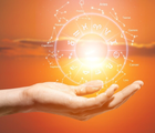 A segunda-feira trará energia de transformação aos nativos (Imagem: Billion Photos | Shutterstock)