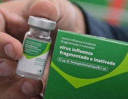 Vacina protege contra três subtipos do vírus: influenza A (H1N1); influenza A (H3N2) e influenza B.