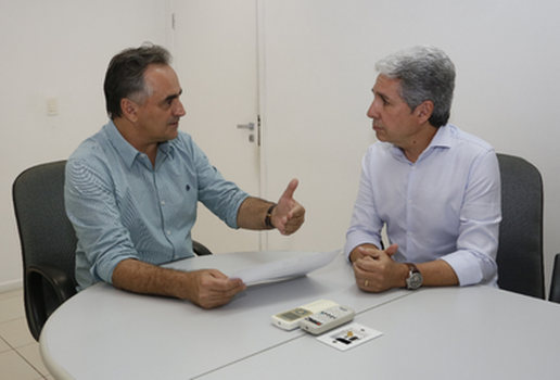 Luciano Cartaxo em reuniao com Adalberto Alves de Araujo Filho em Joao Pessoa