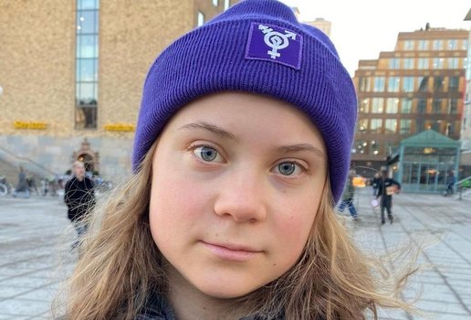 Greta Thunberg é uma ativista ambiental sueca e tem 20 anos.