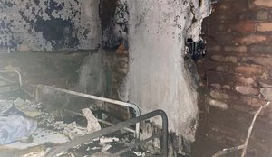 Casa da vítima foi completamente destruída pelas chamas