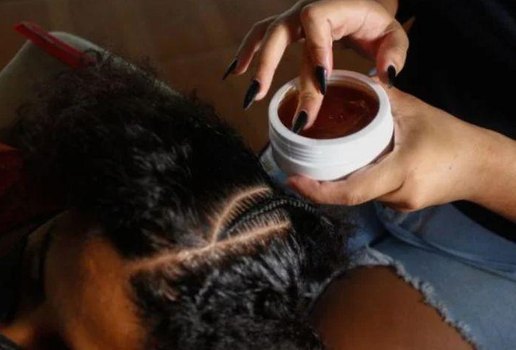 Veja lista de pomadas para cabelo proibidas pela Anvisa.