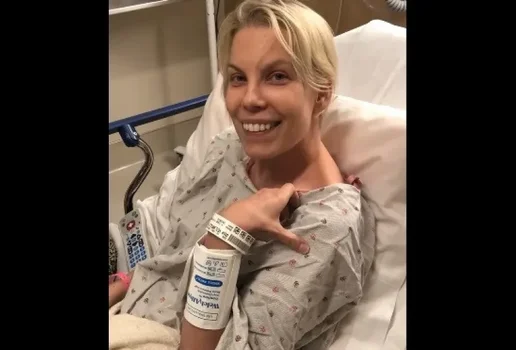 Mulher com cancer terminal pede divorcio e mergulha em aventura amorosa