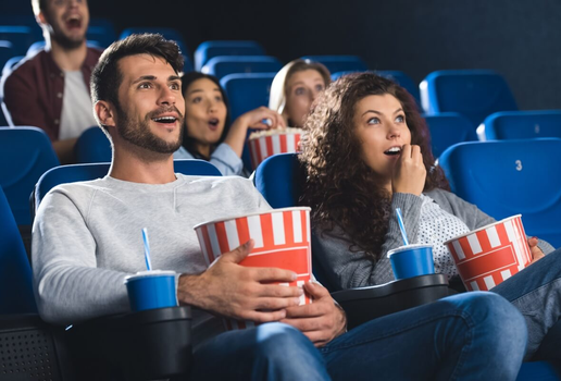 Novas histórias chegam às telas com tramas baseadas em fatos e universos de fantasia (Imagem: LightField Studios | Shutterstock)